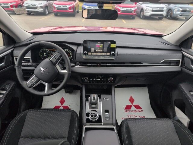 2025 Mitsubishi Outlander PHEV LE Whitecourt AB