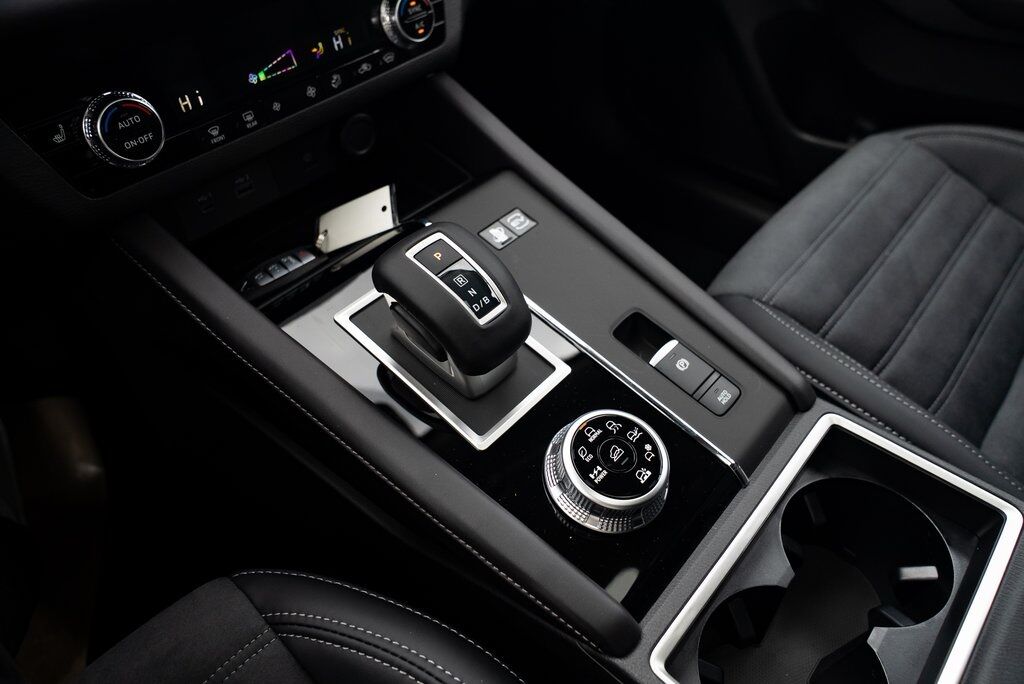 2025 Mitsubishi Outlander PHEV SE Milwaukie OR