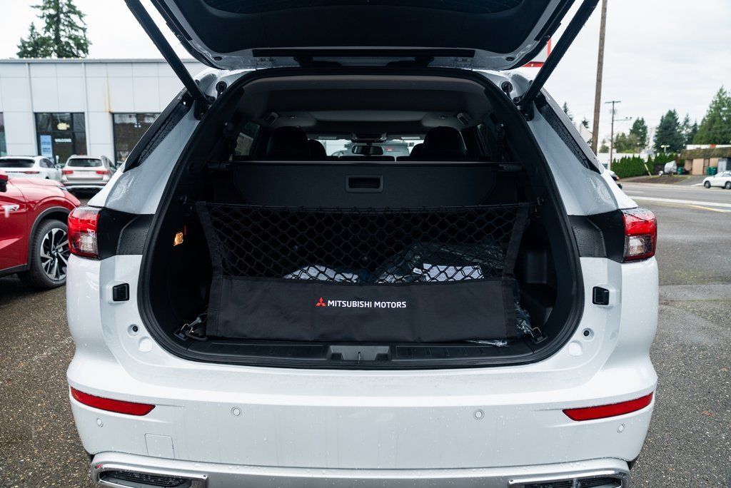2025 Mitsubishi Outlander PHEV SE Milwaukie OR