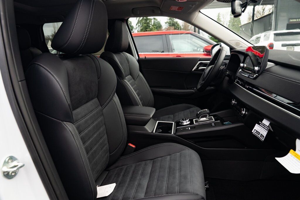 2025 Mitsubishi Outlander PHEV SE Milwaukie OR