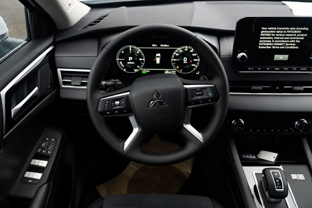 2025 Mitsubishi Outlander PHEV SE Milwaukie OR