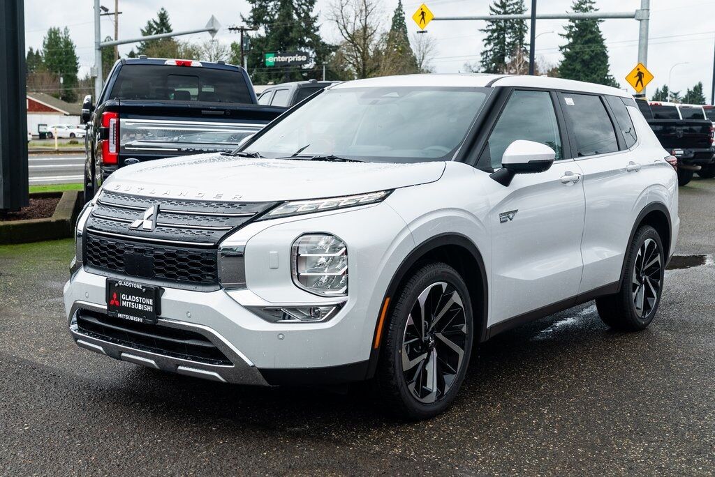 2025 Mitsubishi Outlander PHEV SE Milwaukie OR