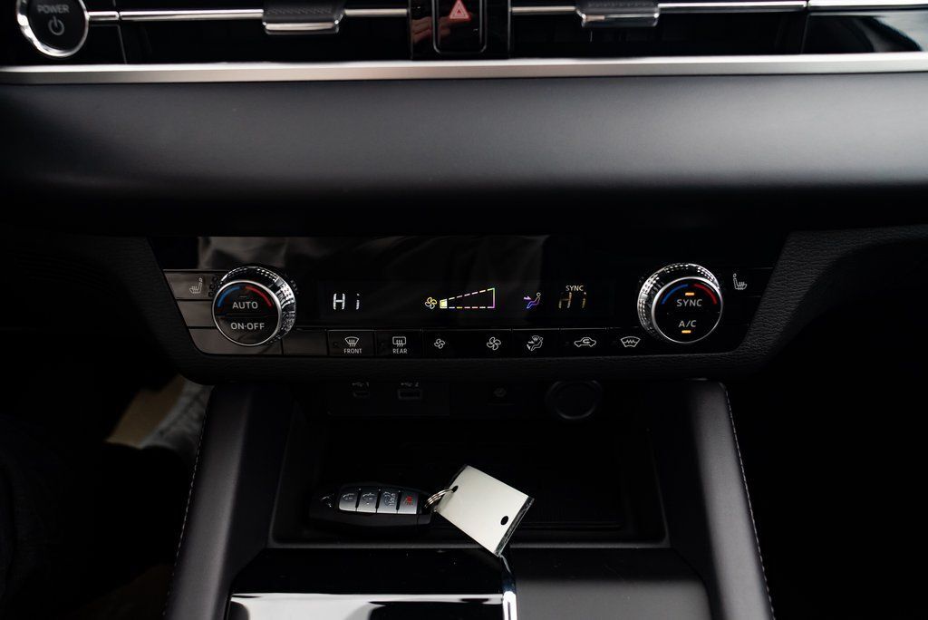 2025 Mitsubishi Outlander PHEV SE Milwaukie OR