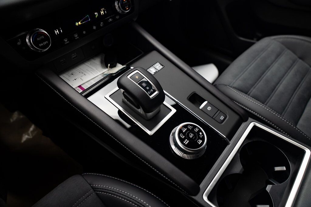 2025 Mitsubishi Outlander PHEV SE Milwaukie OR