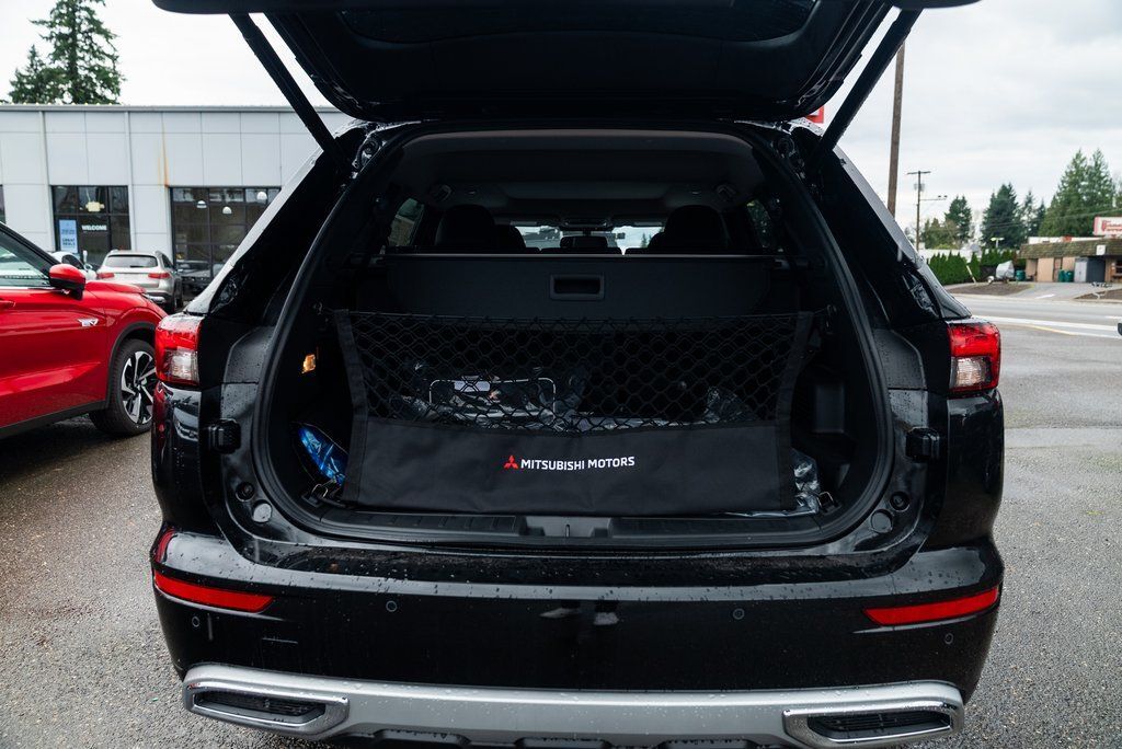 2025 Mitsubishi Outlander PHEV SE Milwaukie OR