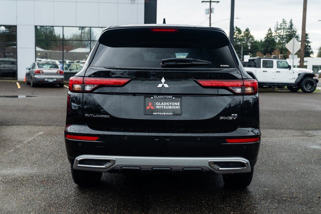 2025 Mitsubishi Outlander PHEV SE Milwaukie OR