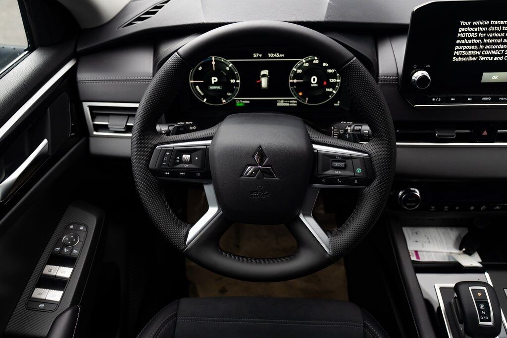 2025 Mitsubishi Outlander PHEV SE Milwaukie OR