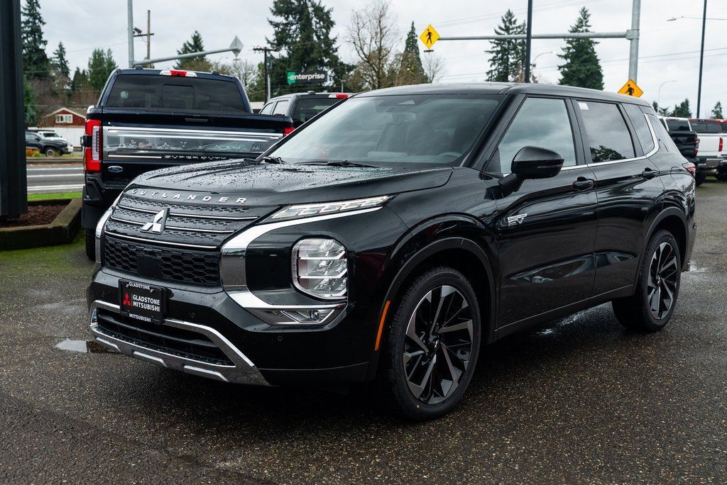 2025 Mitsubishi Outlander PHEV SE Milwaukie OR