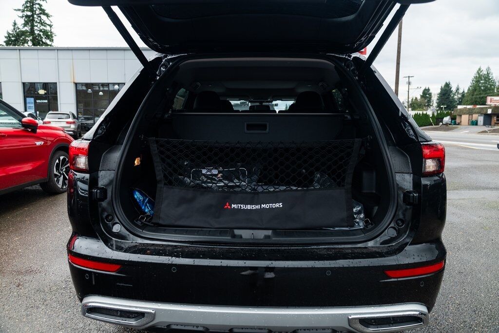 2025 Mitsubishi Outlander PHEV SE Milwaukie OR