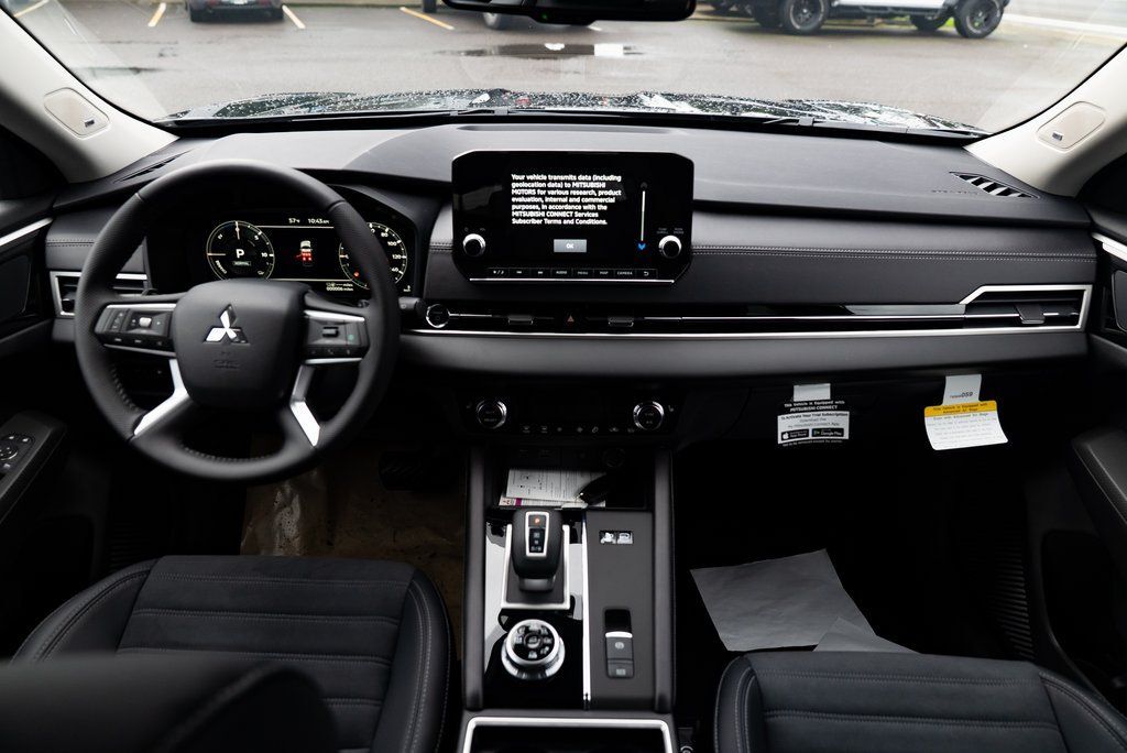 2025 Mitsubishi Outlander PHEV SE Milwaukie OR