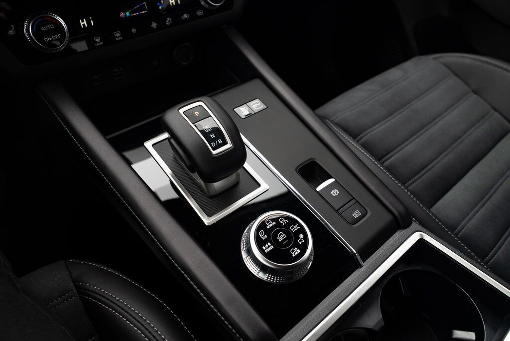 2025 Mitsubishi Outlander PHEV SE Milwaukie OR