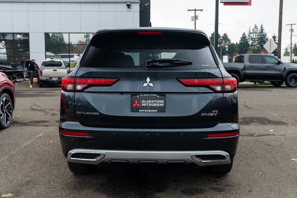 2025 Mitsubishi Outlander PHEV SE Milwaukie OR