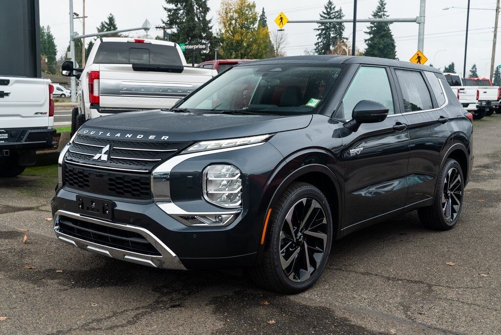 2025 Mitsubishi Outlander PHEV SE Milwaukie OR