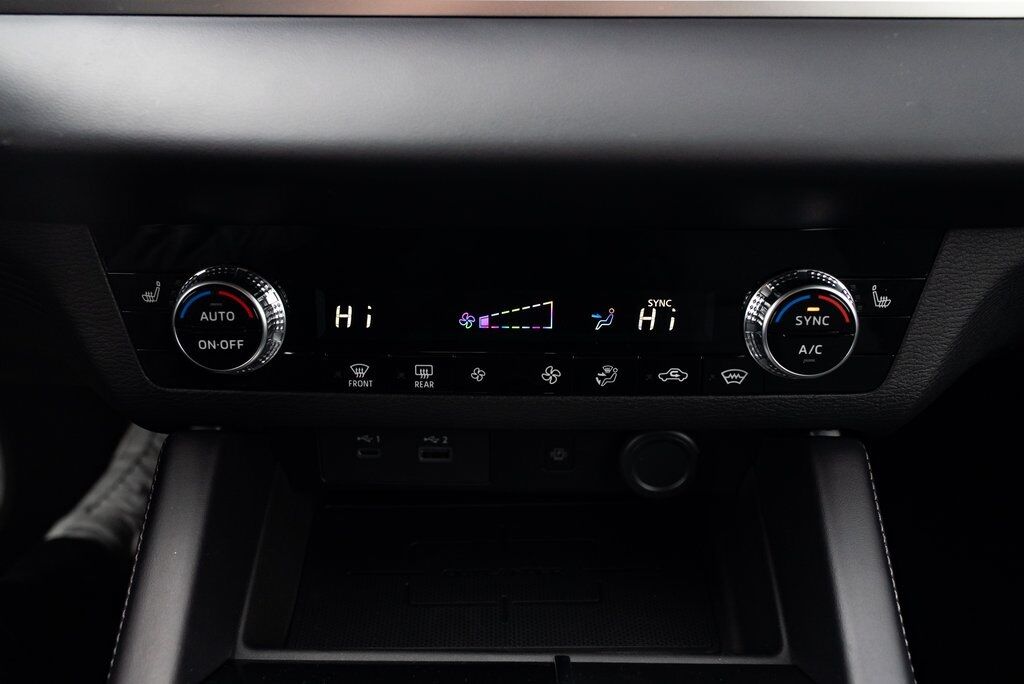 2025 Mitsubishi Outlander PHEV SE Milwaukie OR