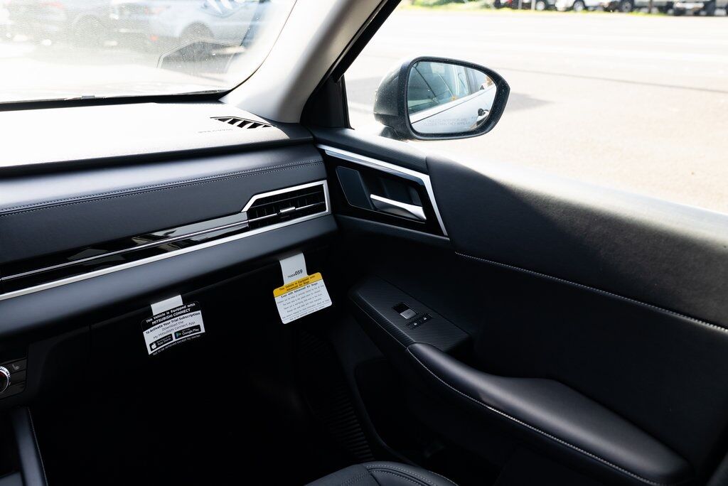 2025 Mitsubishi Outlander PHEV SE Milwaukie OR