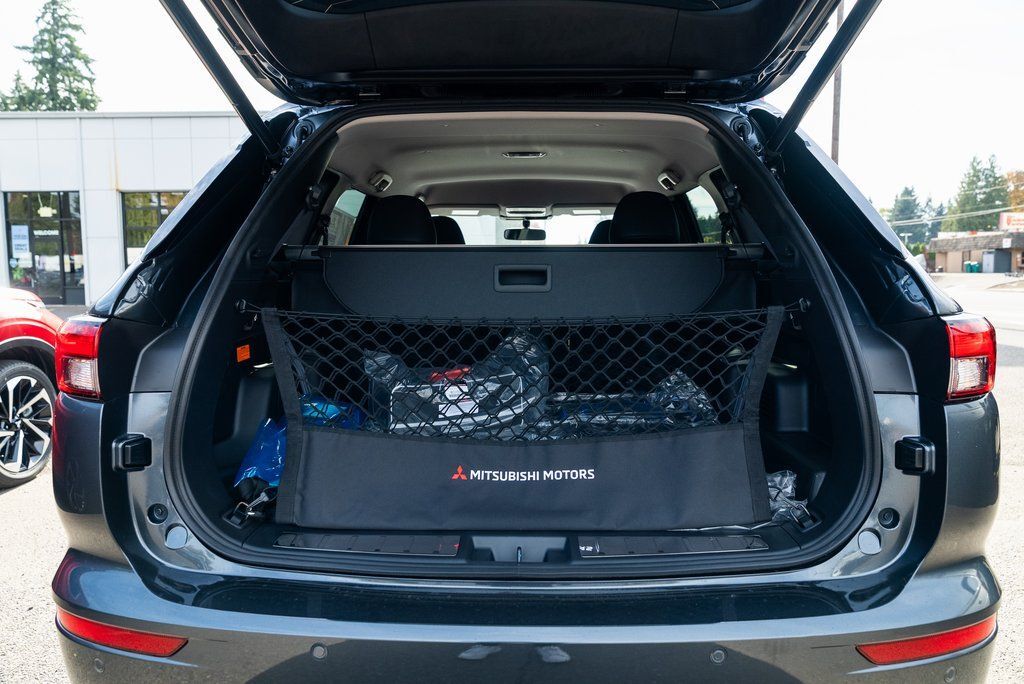 2025 Mitsubishi Outlander PHEV SE Milwaukie OR