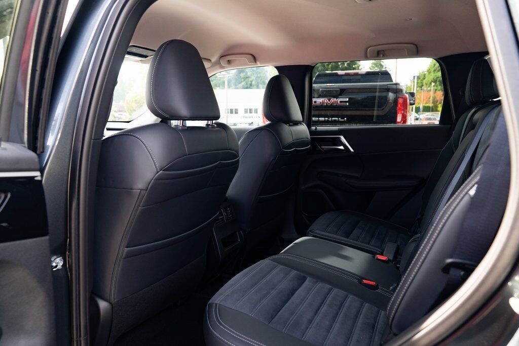 2025 Mitsubishi Outlander PHEV SE Milwaukie OR