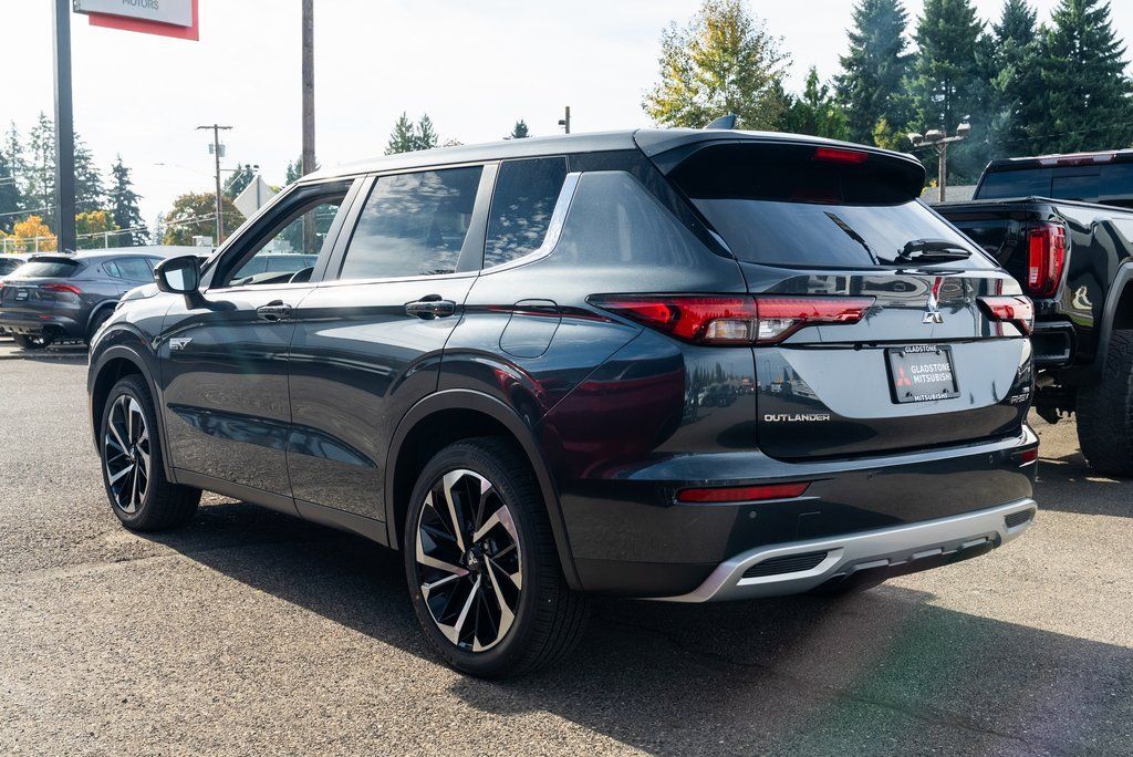 2025 Mitsubishi Outlander PHEV SE Milwaukie OR