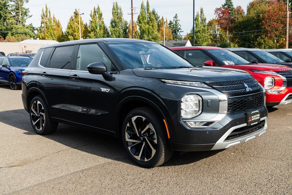 2025 Mitsubishi Outlander PHEV SE