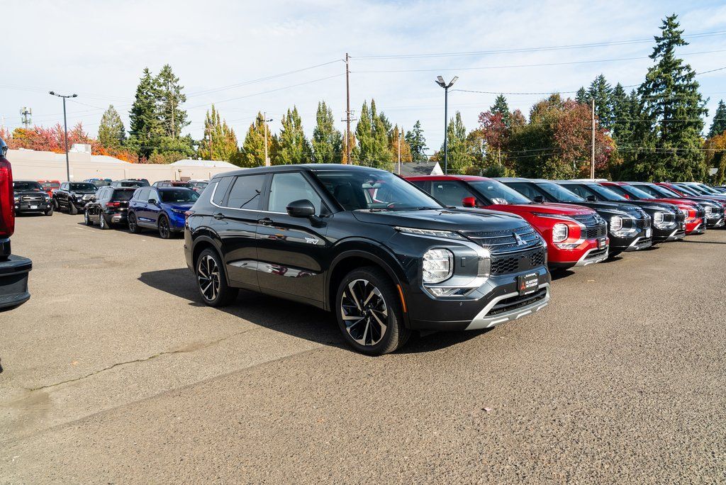 2025 Mitsubishi Outlander PHEV SE Milwaukie OR