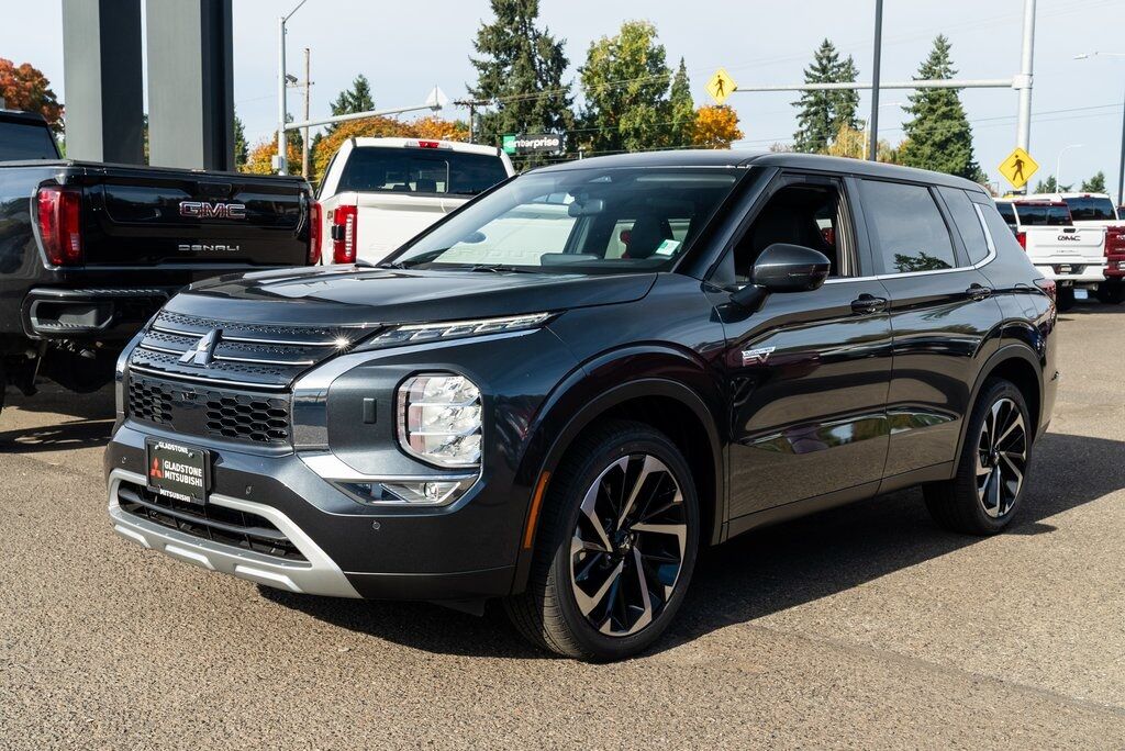 2025 Mitsubishi Outlander PHEV SE Milwaukie OR