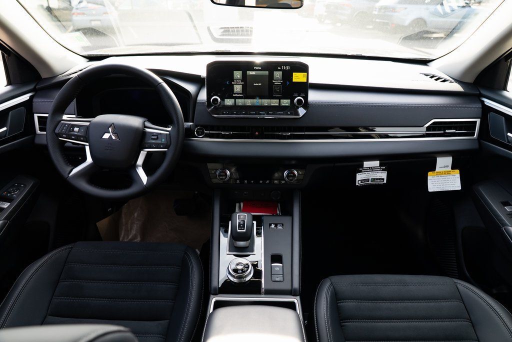 2025 Mitsubishi Outlander PHEV SE Milwaukie OR