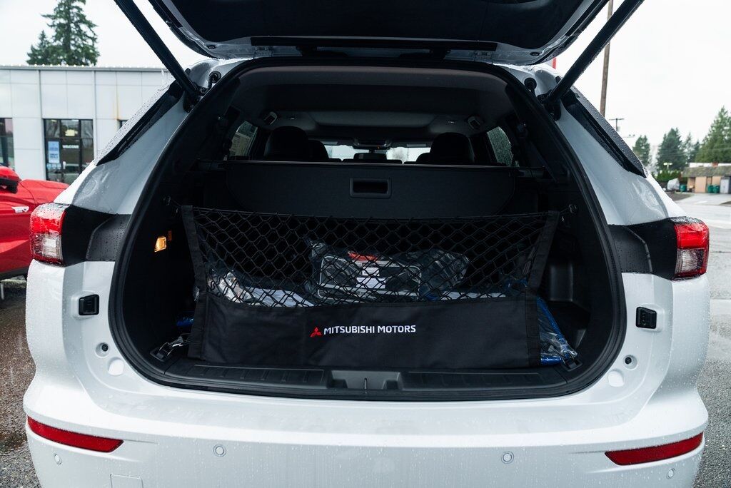 2025 Mitsubishi Outlander PHEV SE Milwaukie OR