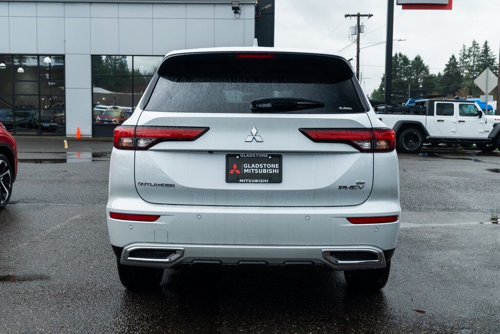 2025 Mitsubishi Outlander PHEV SE Milwaukie OR