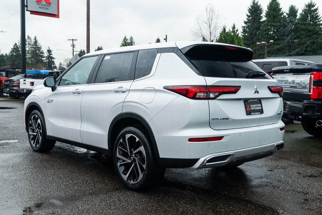 2025 Mitsubishi Outlander PHEV SE Milwaukie OR