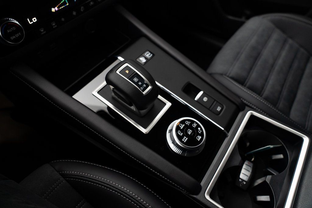 2025 Mitsubishi Outlander PHEV SE Milwaukie OR