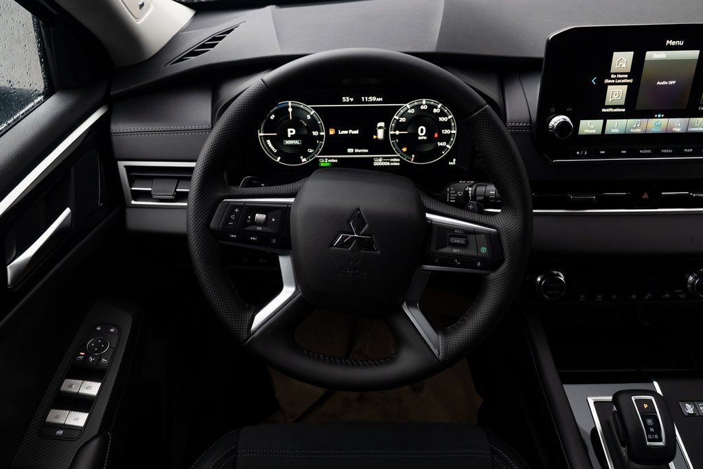 2025 Mitsubishi Outlander PHEV SE Milwaukie OR