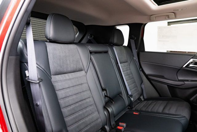 2025 Mitsubishi Outlander PHEV SE Milwaukie OR