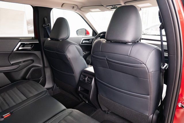 2025 Mitsubishi Outlander PHEV SE Milwaukie OR