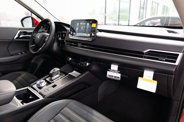 2025 Mitsubishi Outlander PHEV SE Milwaukie OR