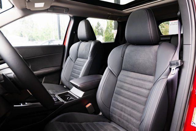 2025 Mitsubishi Outlander PHEV SE Milwaukie OR