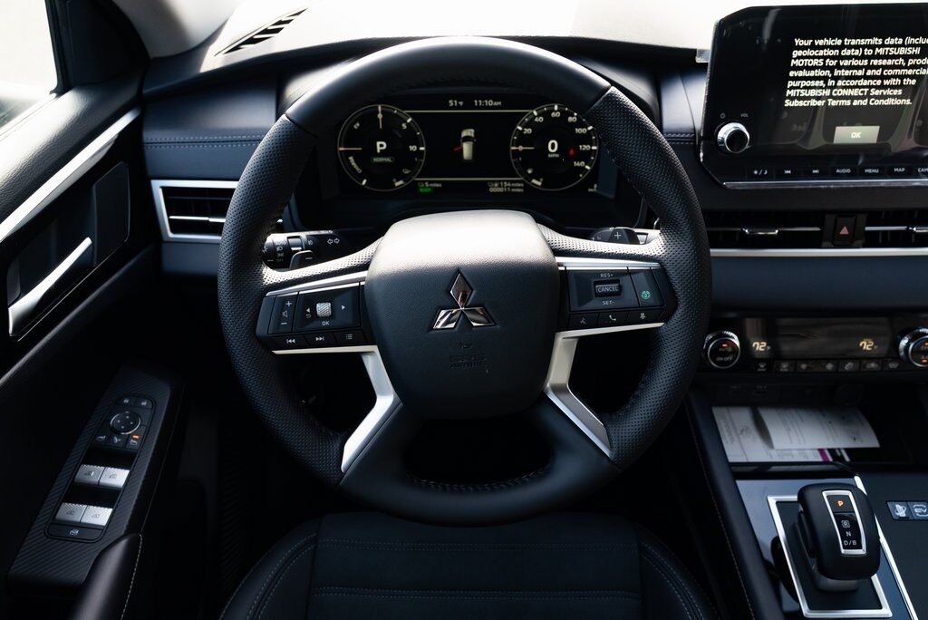 2025 Mitsubishi Outlander PHEV SE Milwaukie OR