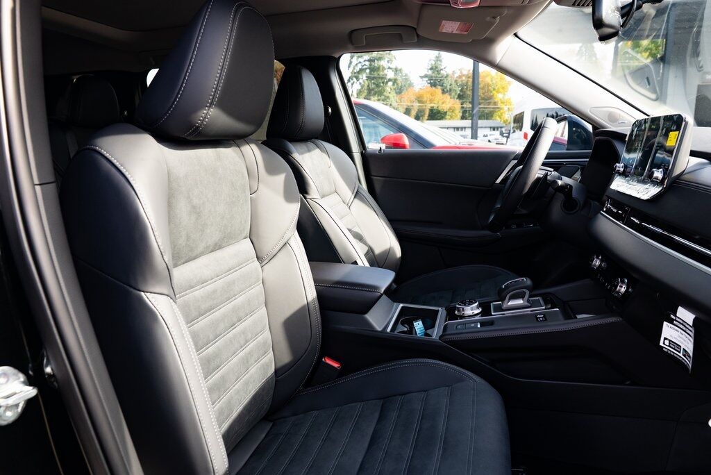 2025 Mitsubishi Outlander PHEV SE Milwaukie OR