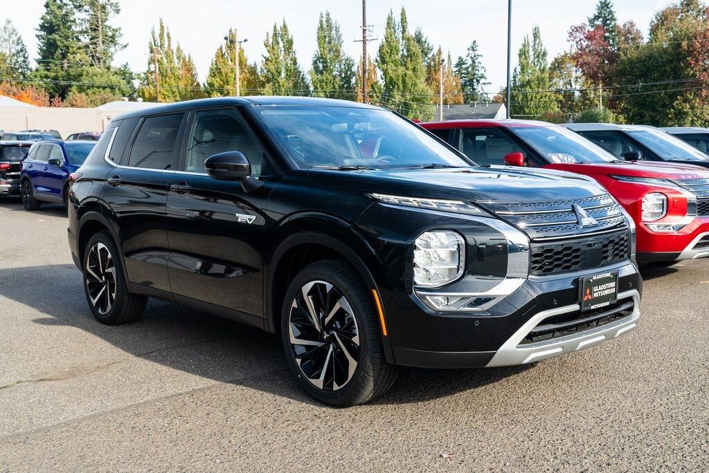 2025 Mitsubishi Outlander PHEV SE