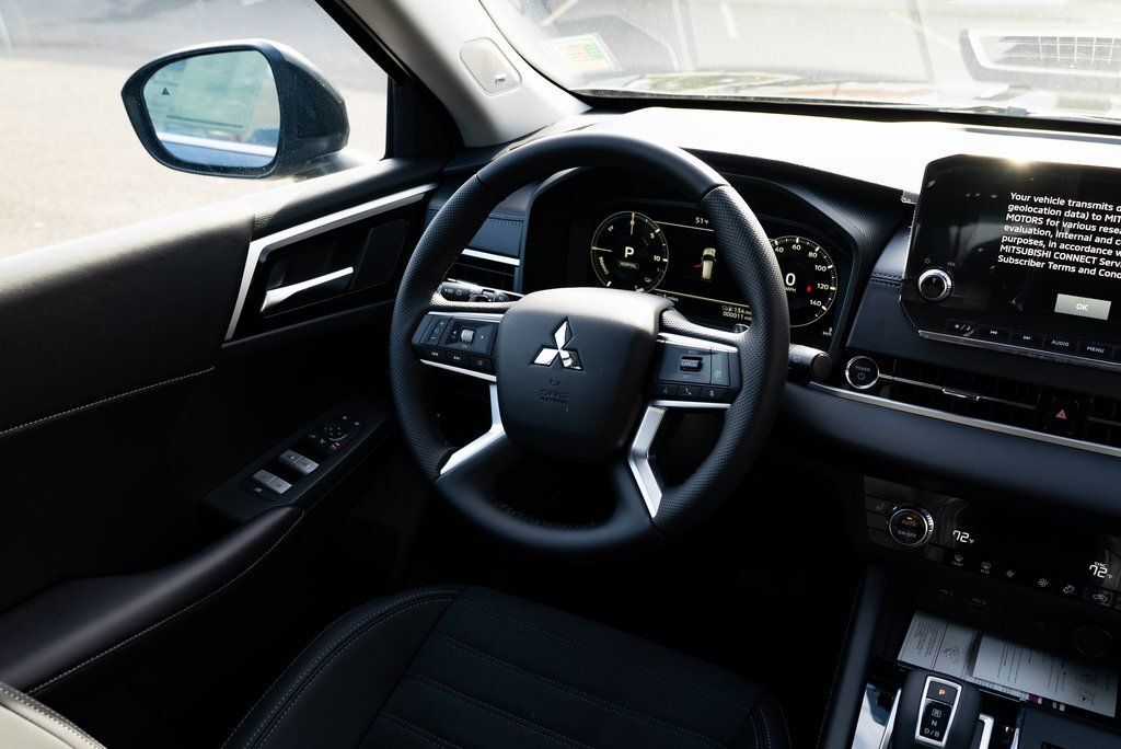 2025 Mitsubishi Outlander PHEV SE Milwaukie OR