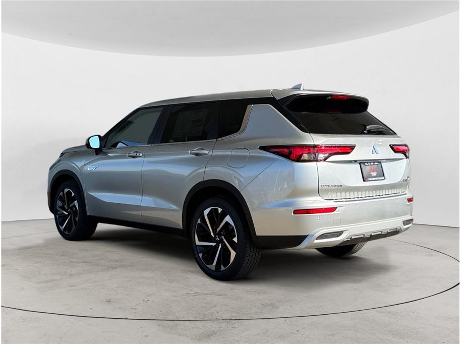 2025 Mitsubishi Outlander PHEV SE Sport Utility 4D