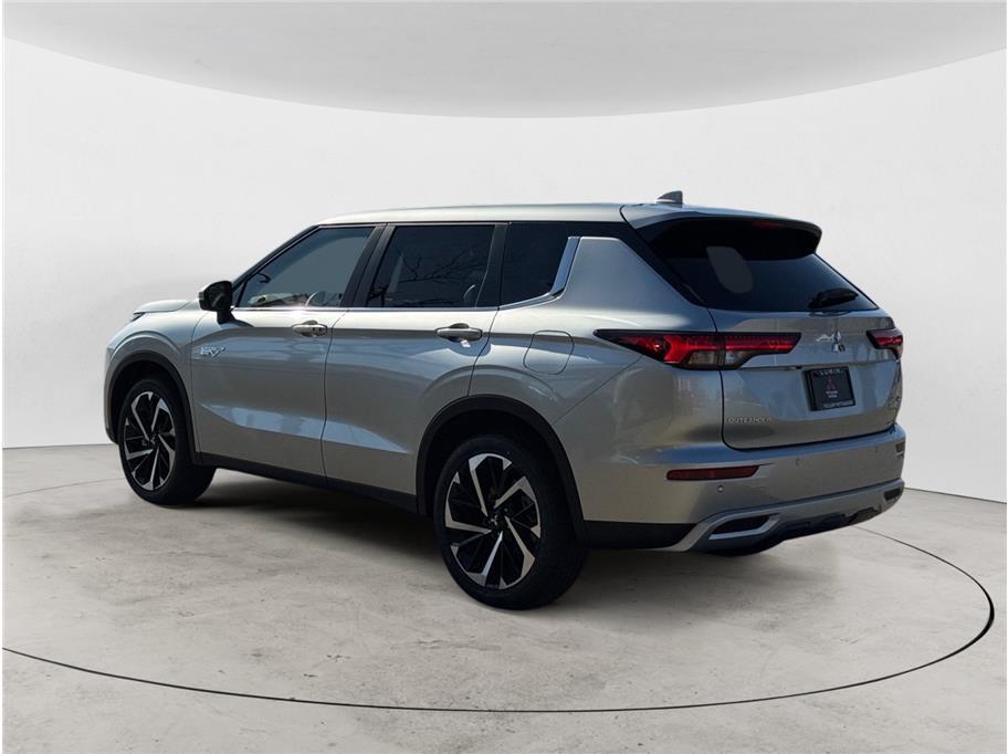 2025 Mitsubishi Outlander PHEV SE Sport Utility 4D