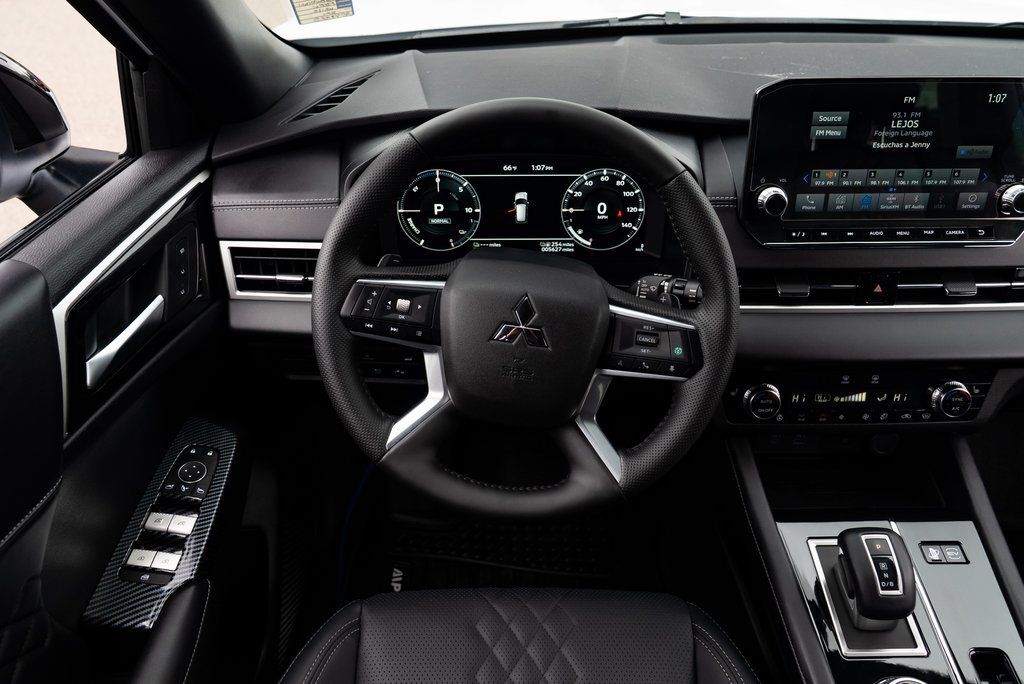 2025 Mitsubishi Outlander PHEV SEL Black Edition Milwaukie OR