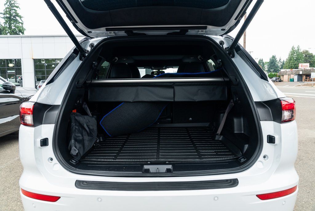 2025 Mitsubishi Outlander PHEV SEL Black Edition Milwaukie OR