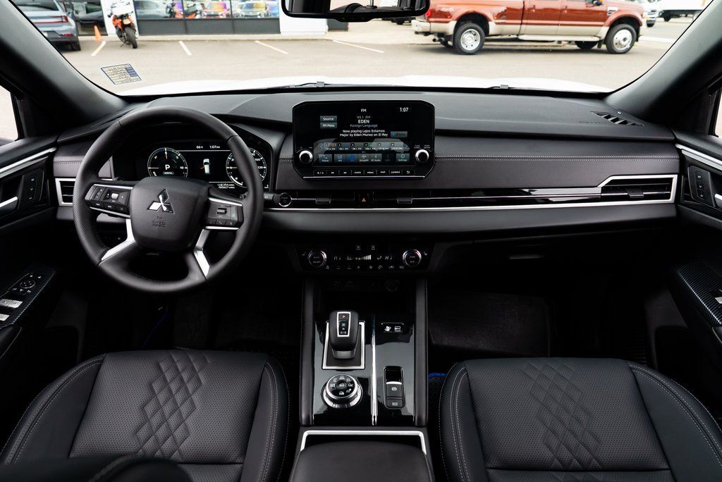 2025 Mitsubishi Outlander PHEV SEL Black Edition Milwaukie OR