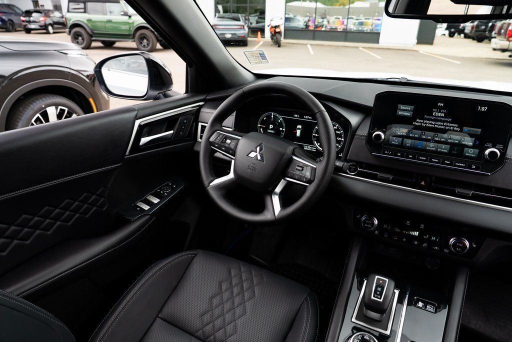 2025 Mitsubishi Outlander PHEV SEL Black Edition Milwaukie OR