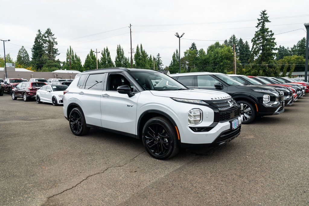 2025 Mitsubishi Outlander PHEV SEL Black Edition Milwaukie OR