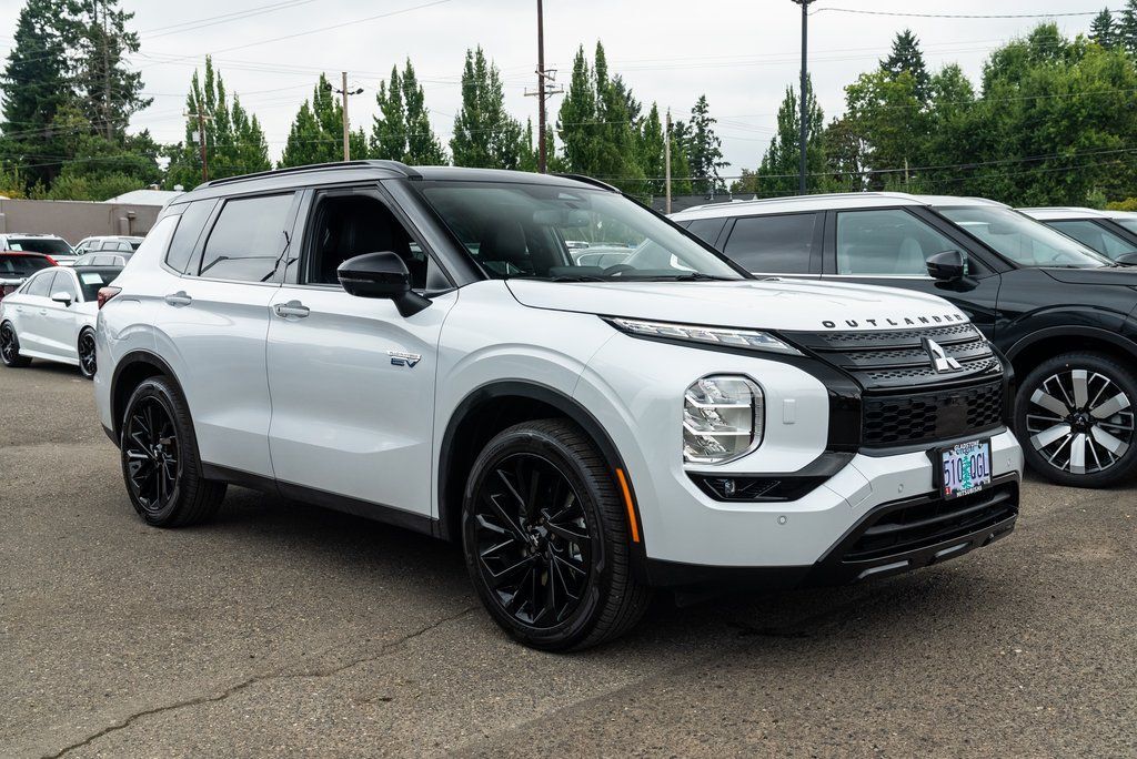2025 Mitsubishi Outlander PHEV SEL Black Edition Milwaukie OR