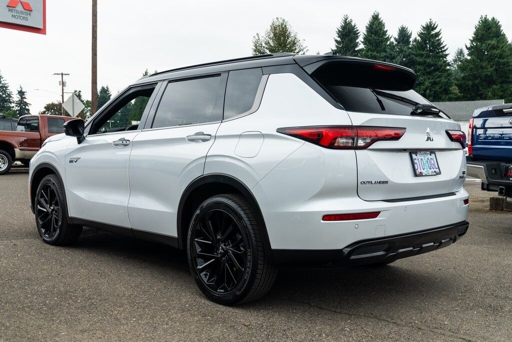 2025 Mitsubishi Outlander PHEV SEL Black Edition Milwaukie OR