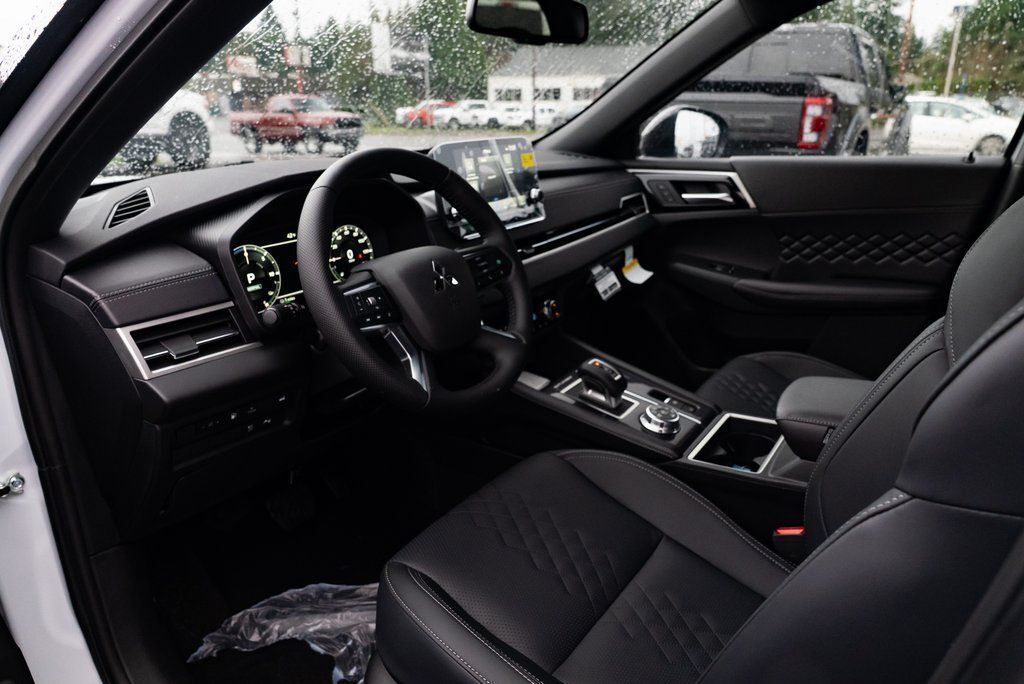 2025 Mitsubishi Outlander PHEV SEL Black Edition Milwaukie OR