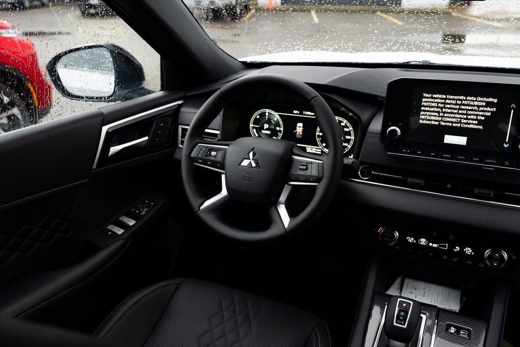 2025 Mitsubishi Outlander PHEV SEL Black Edition Milwaukie OR